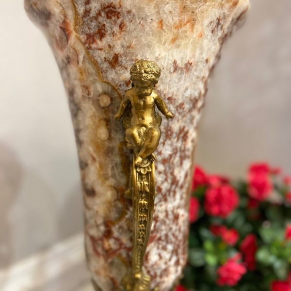 bình đá cẩm thạch pháp