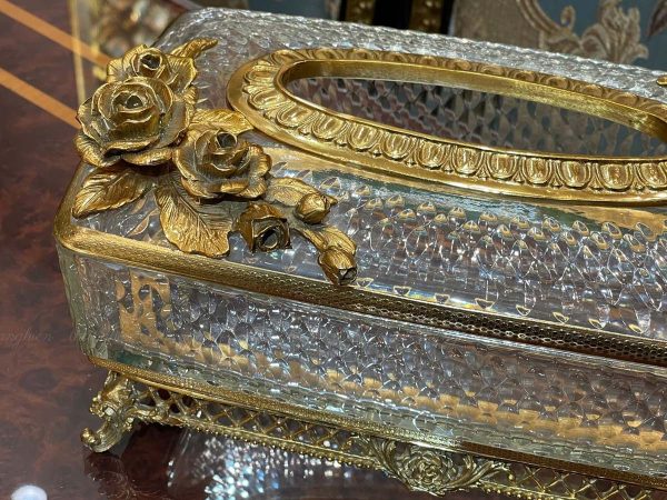 hộp đựng khăn giấy pha lê