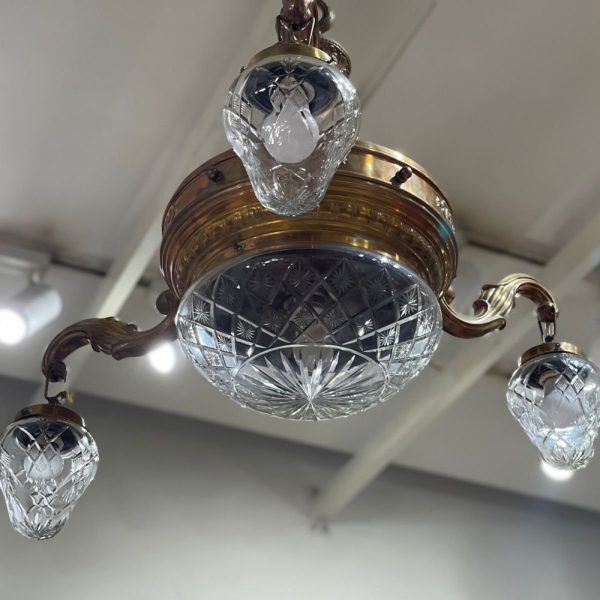 đèn trần cổ châu âu