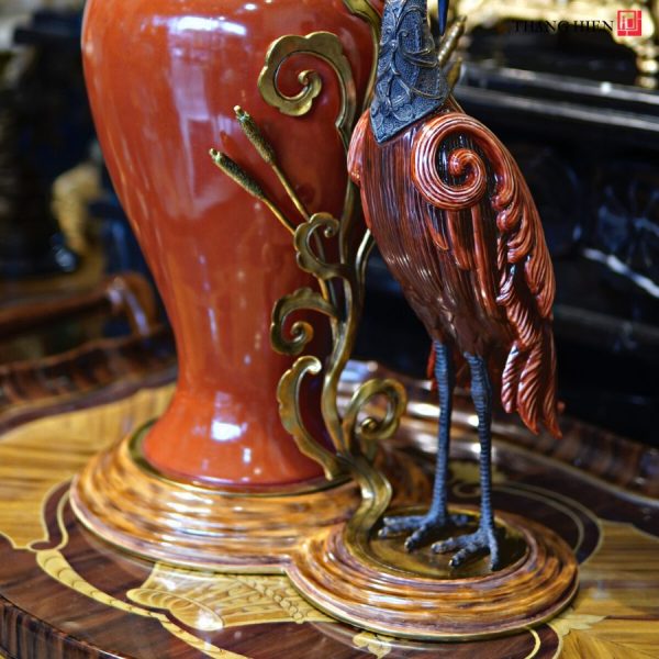 bình sứ và chim hạc