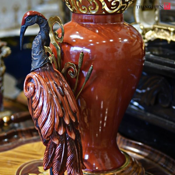 bình sứ và chim hạc