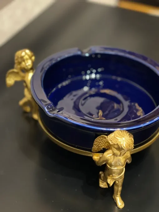 Gạt tàn sứ châu âu