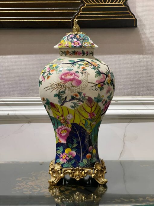 Bình sứ châu âu