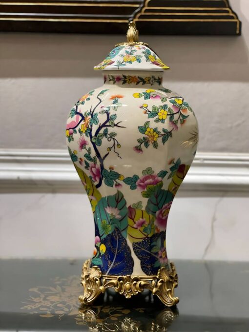 Bình sứ châu âu
