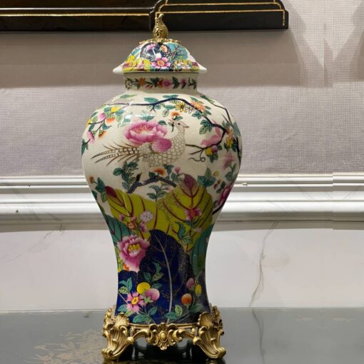 Bình sứ châu âu