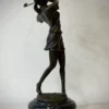 tượng đánh golf nữ