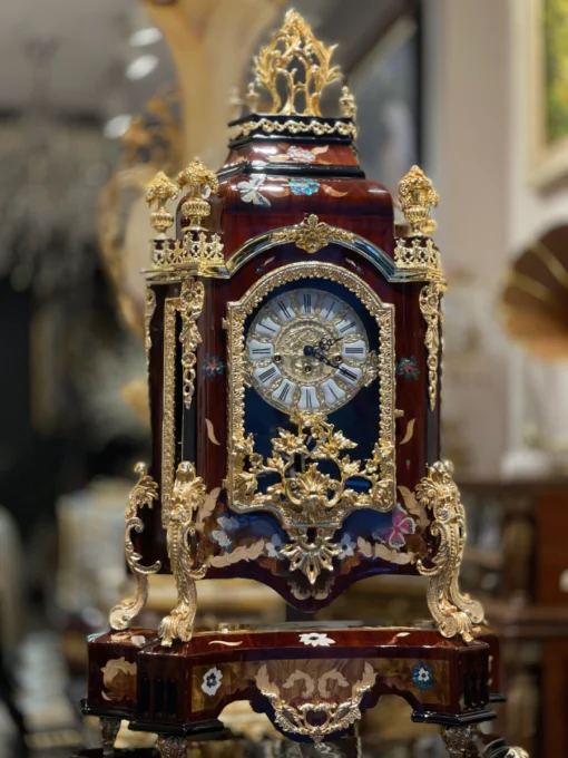 đồng hồ boulle đỏ