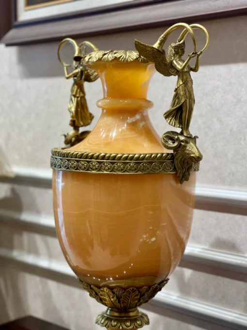 Bình đá cẩm thạch Pháp phong cách Rococo
